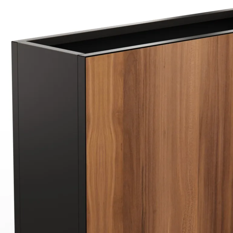 Fioriera Alta Herstera DECO PLANTER DIVIDER 40 in Metallo colore Nero e Pannello Effetto Legno 120x40x80 cm