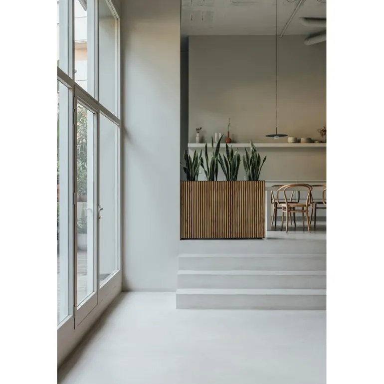 Fioriera Alta Herstera DECO PLANTER DIVIDER 25 in Metallo colore Nero e Legno 100x25x80 cm