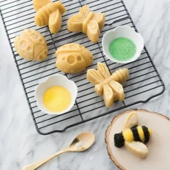 Stampo Buckyard Bugs